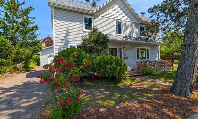 St. Louis County Casa | North Coast Beach Access Cottage | Near Canal Park