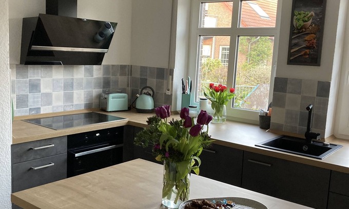 Horumersiel Casa | North Sea coast, charming Frisian house with fireplace, conservatory, sauna, beach chair