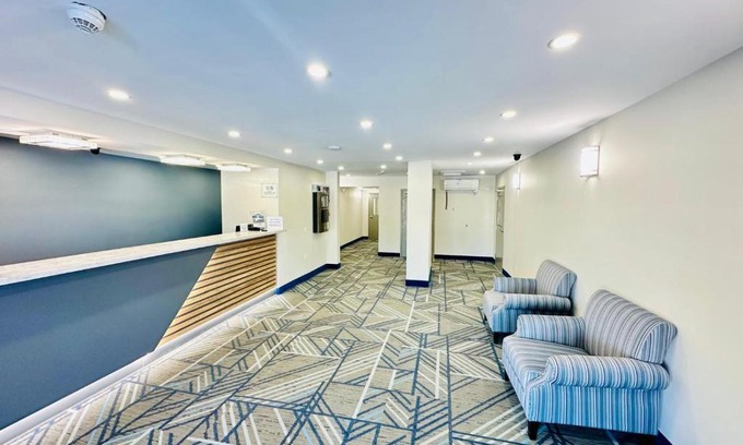 Chelmsford Hotel | Northland Motel