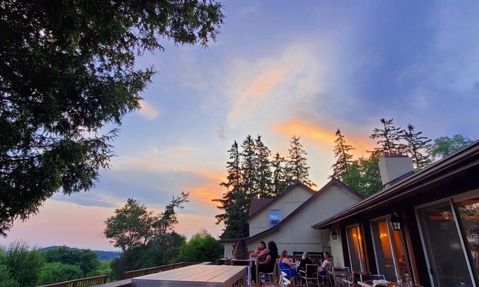 Alnwick/Haldimand Hotel | Northumberland Heights Wellness Retreat & Spa