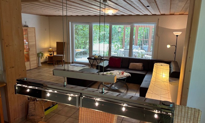 Gunzenhausen Apartamento | Not an apartment - a home ... ! Fantastic kitchen, summer garden and huge size!