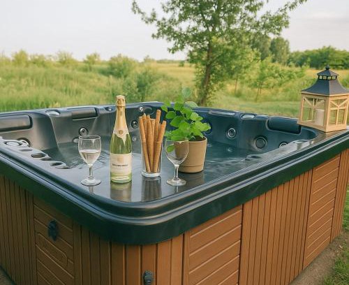 Szakoly Cabina | Nowhere Villa