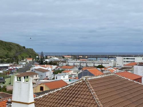 Praia da Vitoria Casa | Nunes Praia