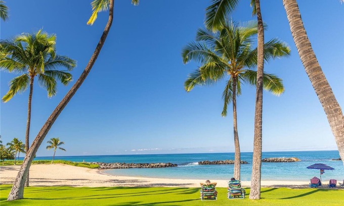 Ko Olina Condominio | O-523 Sunset Hale Retreat - Ko Olina Beach Villa. Steps to the Pool and Beach!