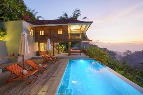 Munduk Hotel | Ocean & Mountain View Villa, Waterfalls, Munduk Eco-Luxe by Santrian