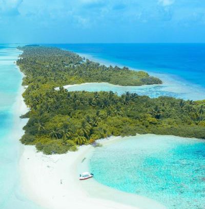 Kudahuvadhoo Casa | Oceana Inn Hotel Maldives - Snorkeling, Sandbank & Surfing Adventures in Kudahuvadhoo Island