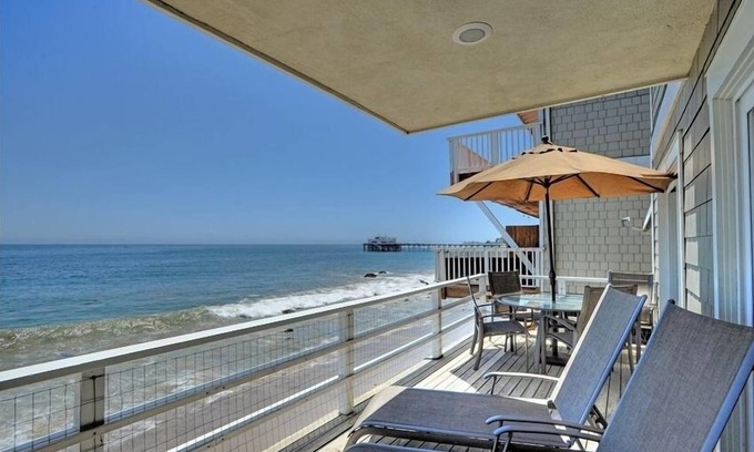 Eastern Malibu Apartamento | Retiro de lujo frente al mar en seco de arena Carbon Beach - Dolphin