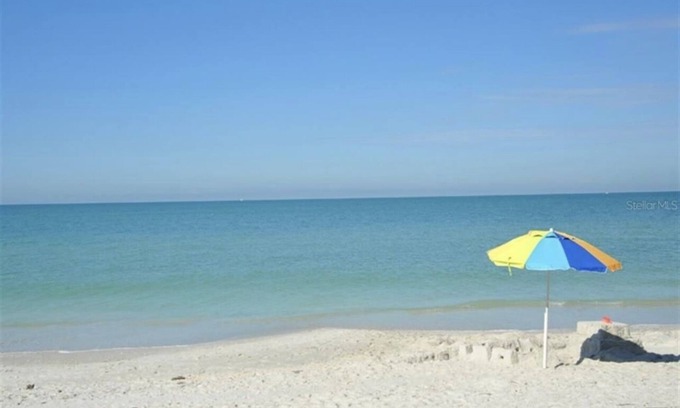 Sunset Beach Condominio | Oceanview Sunset Beach, Paddle Boards, Cooler, Chairs, Umbrella, Comfy Beds etc!