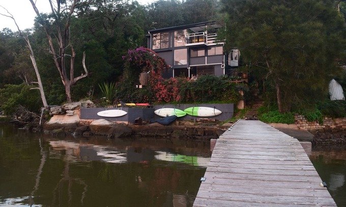 Sydney Casa | Off grid river house at Beauty Point - instant relaxation - boat access only