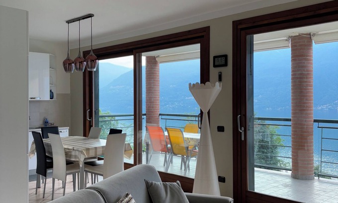 Tronzano Lago Maggiore Apartamento | OFERTA EN MACCAGNO: VISTA ESPECTACULAR EN EL LAGO MAGGIORE - A 2 km de la frontera
