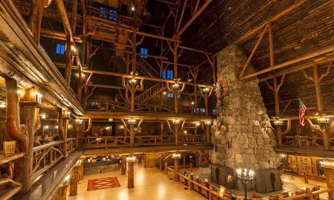 Yellowstone National Park Hotel | Old Faithful Inn - Inside the Park