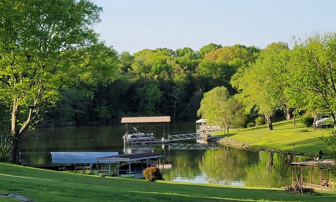 Mount Juliet Casa | Old Hickory Lakefront home-lots of space for all-Nashville & Airport close