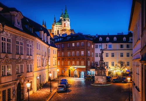 Mala Strana Hotel | Old Royal Post Boutique Hotel & Premium Suites