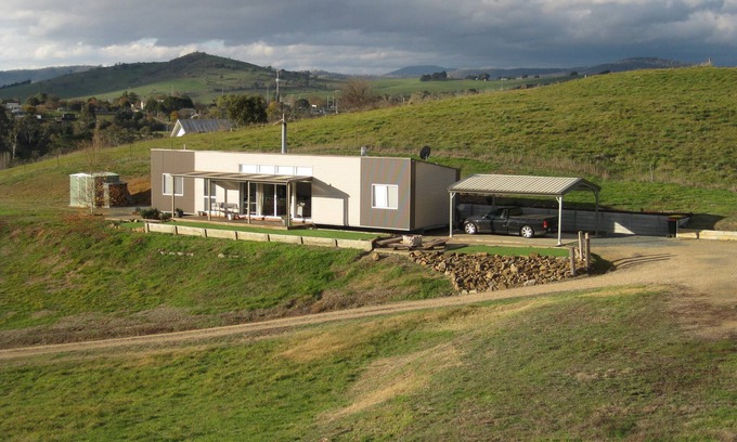 Omeo Casa | Omeo Mountain Views. Peace and Tranquillity