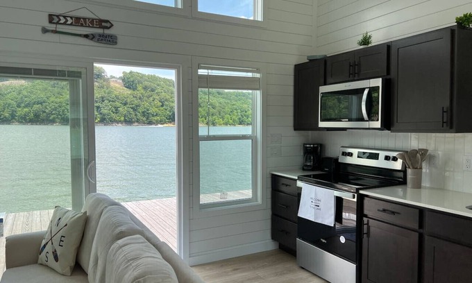 Russell Springs Alquiler De Eote | On-Water 10 #38 - Lake Cumberland Marina