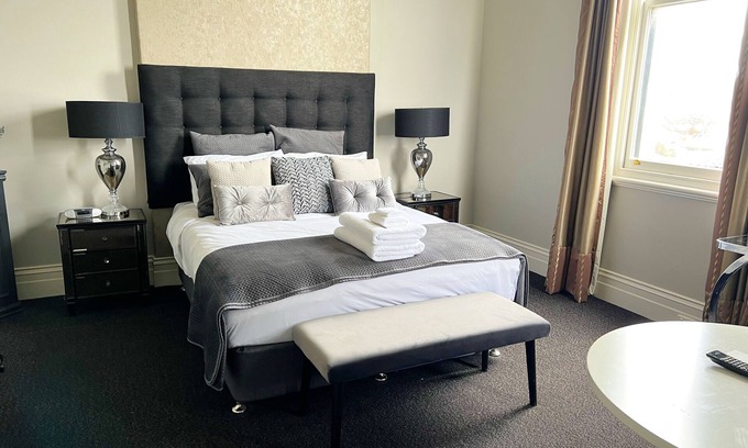 Ballarat Apartamento | One bedroom apartment in a heritage boutique hotel, free cafe made coffee daily