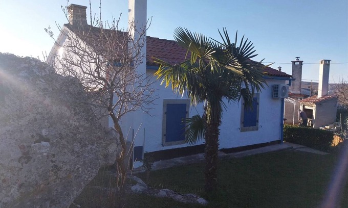 Vinez Casa | One Bedroom Holiday Home