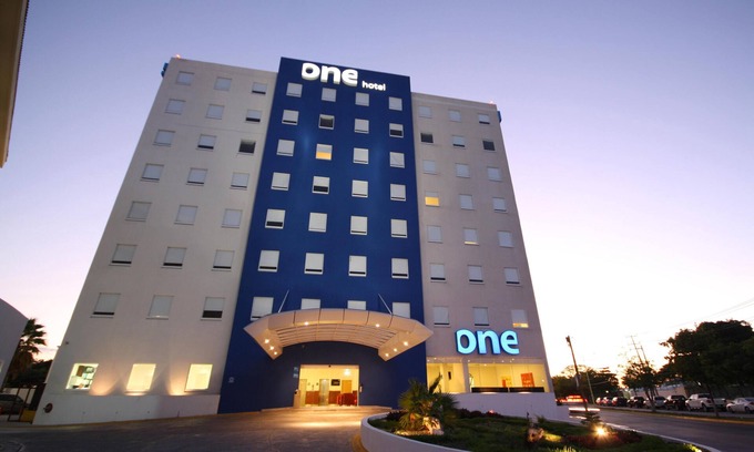 Ciudad del Carmen Hotel | One Ciudad del Carmen Concordia