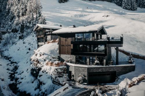 Huettschlag Chalet De Esquí | ONKL XONNA Premium Alpin Chalets