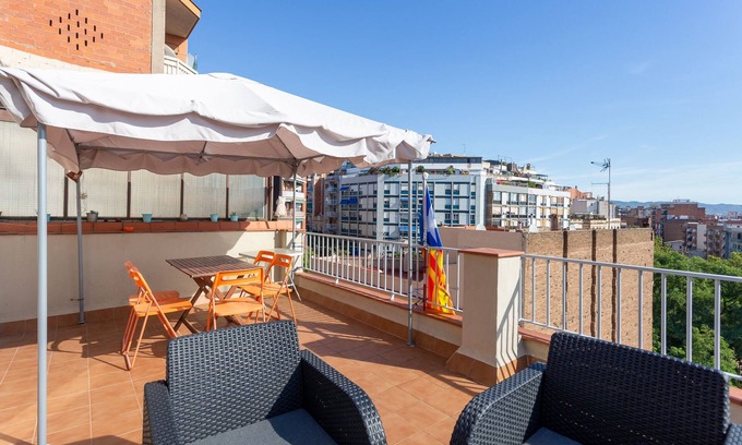 El Camp de l'Arpa del Clot Apartamento | Duplex Orange con terraza soleada en Barcelona