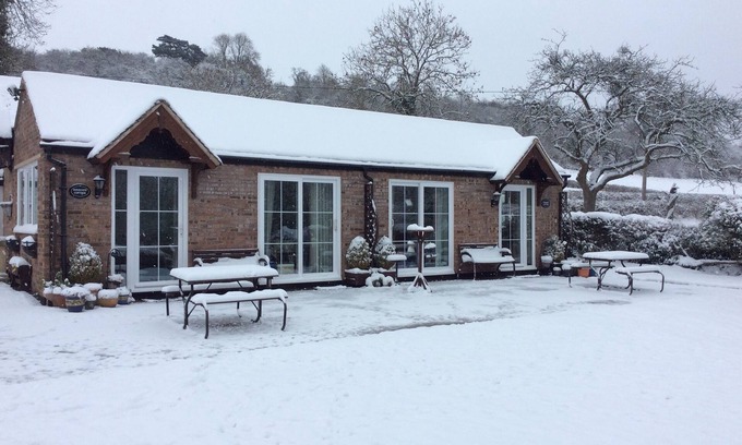 Gloucester Casa | Orchard Cottage, 2 habitaciones, capacidad para 4/6, hermosos jardines.