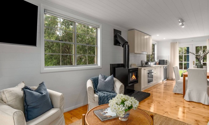 Alpine Casa | Orchard Cottage, Alpine, Southern Highlands