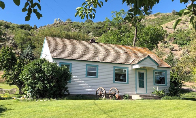 Filer Cabaña | Orchard cottage, Mary Anne's home