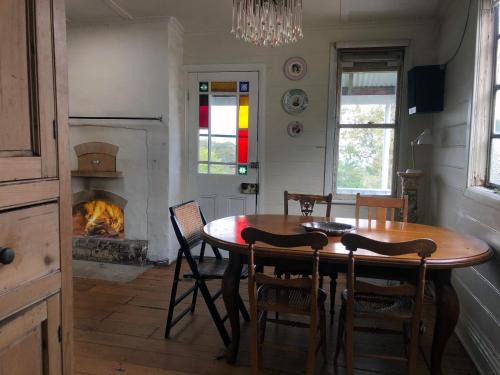 Blackheath Casa | Original 1895 cottage with magnificent uninterrupted views of valley