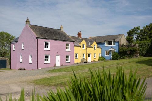 St Brides Casa | Orlandon Farm Cottage - 4 Bedroom - St Brides Bay