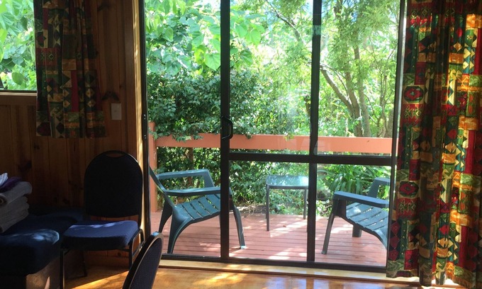 Ohakune Hotel | Ossies Motels and Chalets