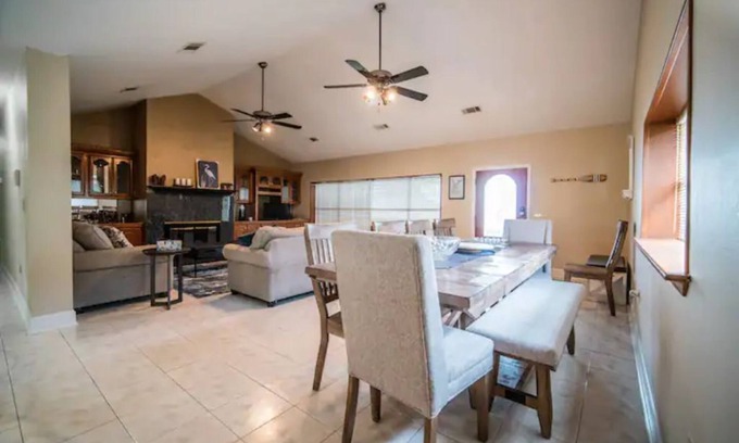 Mayflower Casa | Outstanding 3BR Central Arkansas Lakeside Retreat near Little Rock and Conway