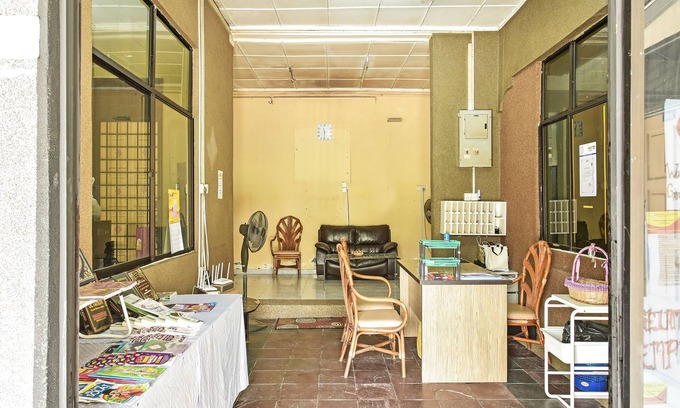 Kota Bharu Hotel | OYO 90706 Empire Inn 2