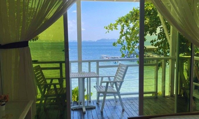 Pantai Barat Division Hotel | OYO 90980 Rainbow Island Sepanggar