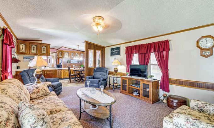 Paden City Casa | Paden City Home Near Ohio River!