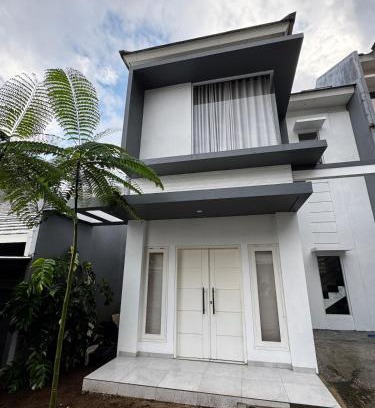 Bandar Lampung Villa | Palapa Huis