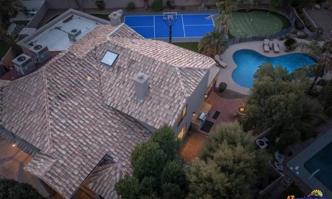 Paradise Valley Village Villa | Palm Tree Paradise+Sportcourt+Putting Green+Tetherball+Game Room+Heated Pool & Spa