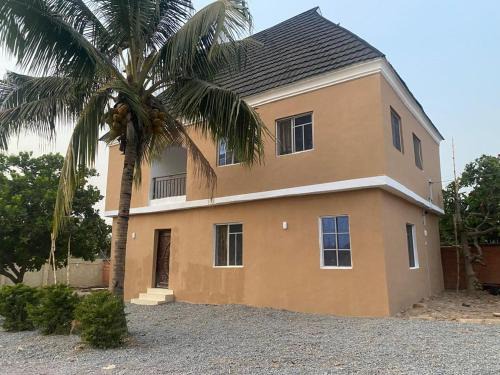 Onikan Casa | Palmview Cottage, Esie
