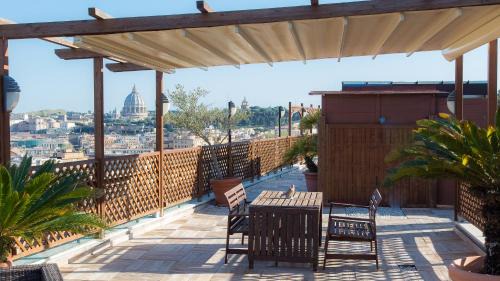 Trionfale Apartamento | Panorama Penthouse by Rental in Rome