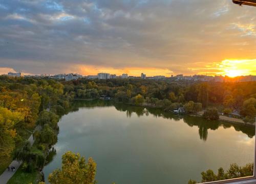 Chisinau Apartamento | Panoramic Lake View