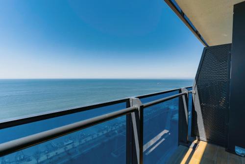 New Boulevard Apartamento | Panoramic Sea View in Batumi Hotel