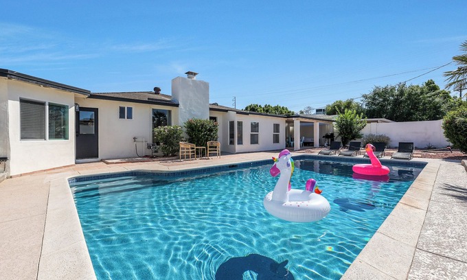 Village Grove Casa | PAPAGO PLACE - Spacious 5-bedroom house in South Scottsdale