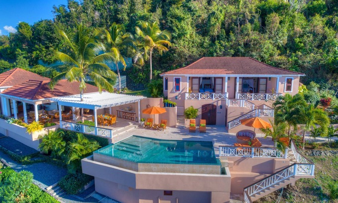 West End Villa | 💥20% DESCUENTO DE ÚLTIMO MINUTO @ ESPECTACULAR LUJOSA VILLA DE PAPAYA DE 4 DORMITORIOS💥