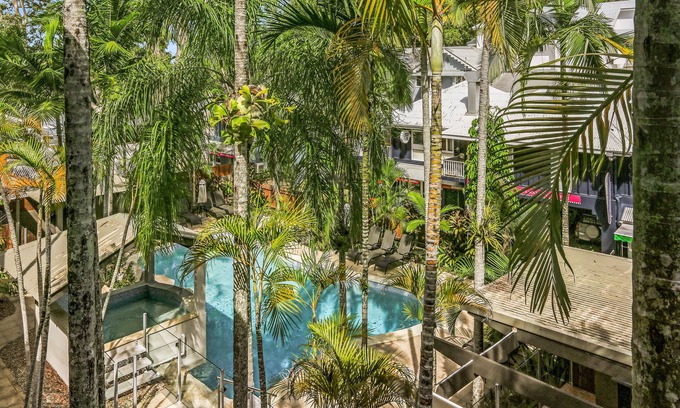 Palm Cove Hotel | Paradise on the Beach Resort - Palm Cove