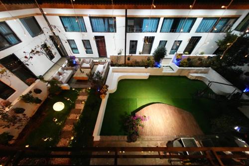 Lijiang Casa | Party House