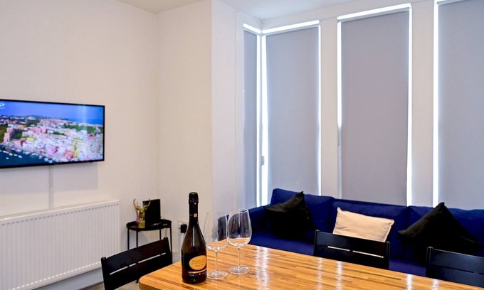 Caerau Apartamento | Pass the Keys | Llandaff - Modern, Bright & Central w/Parking