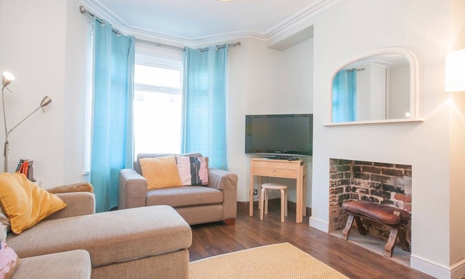 Canton Casa | Pass the Keys | Spacious Victorian Canton home with Free Parking