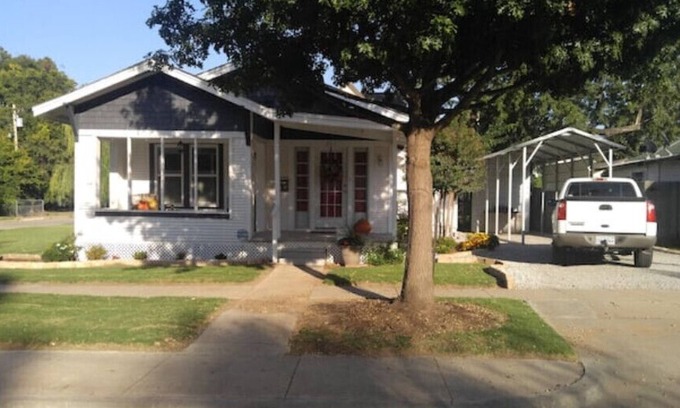 El Reno Casa | Peaceful 1930 One Bedroom Bungalow