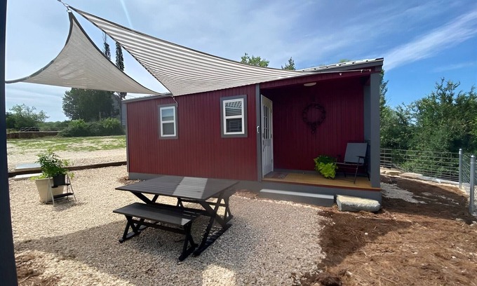 San Saba Cabina | Peaceful Cabin on the Colorado River. Very close to Colorado Bend State Park
