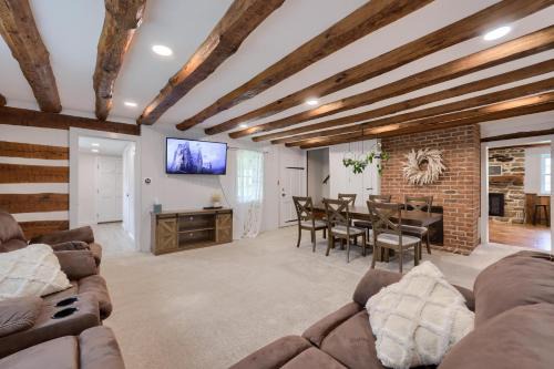 Millers Casa | Peaceful Hollow