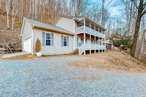 Sylva Hotel | Peaceful Mountain Oasis